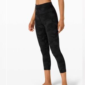Lululemon Align Crop *21"
Heritage 365 Camo Deep Coal Multi